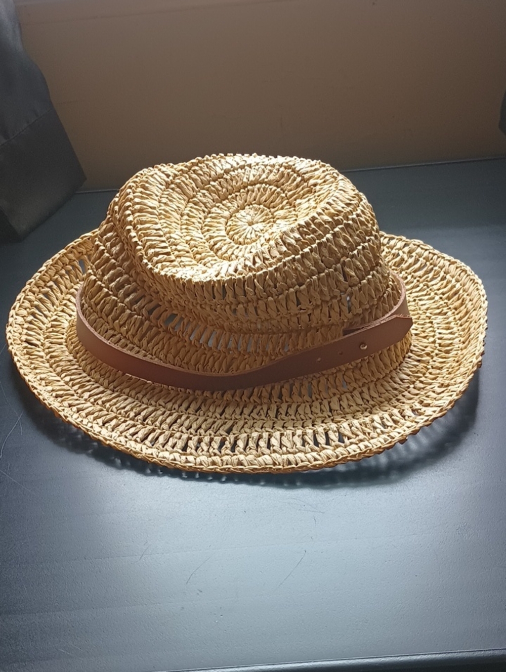Chaps Woman Straw Sun Hat with Brown Adjustable Band One Size Like New 👒